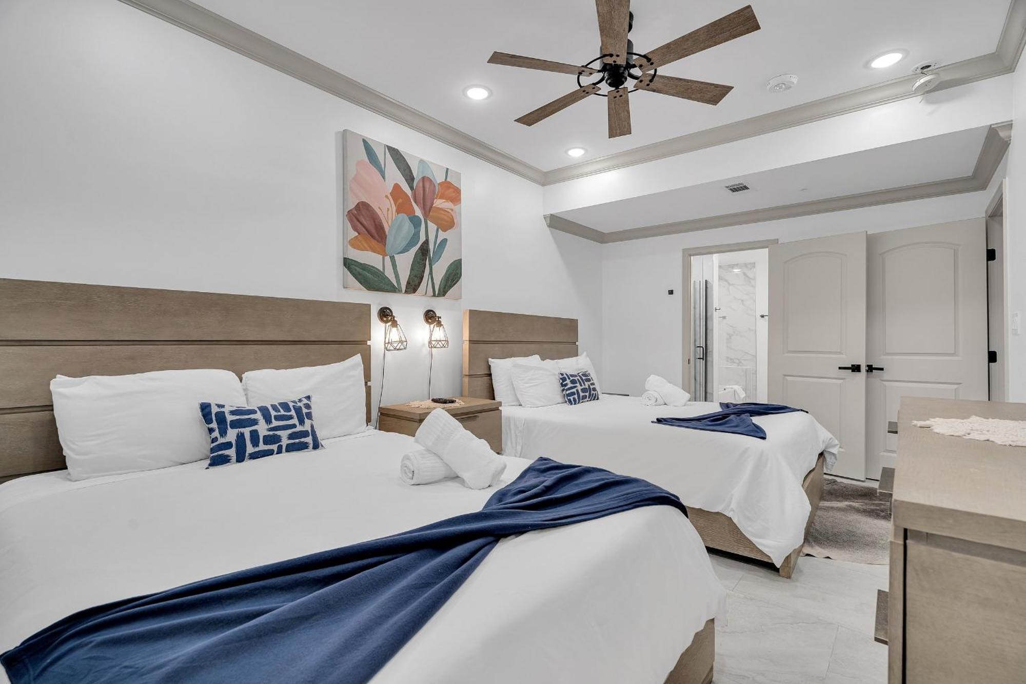 Sleeps 24-Spacious Suites Near Fq W Pool Ню Орлиънс Екстериор снимка
