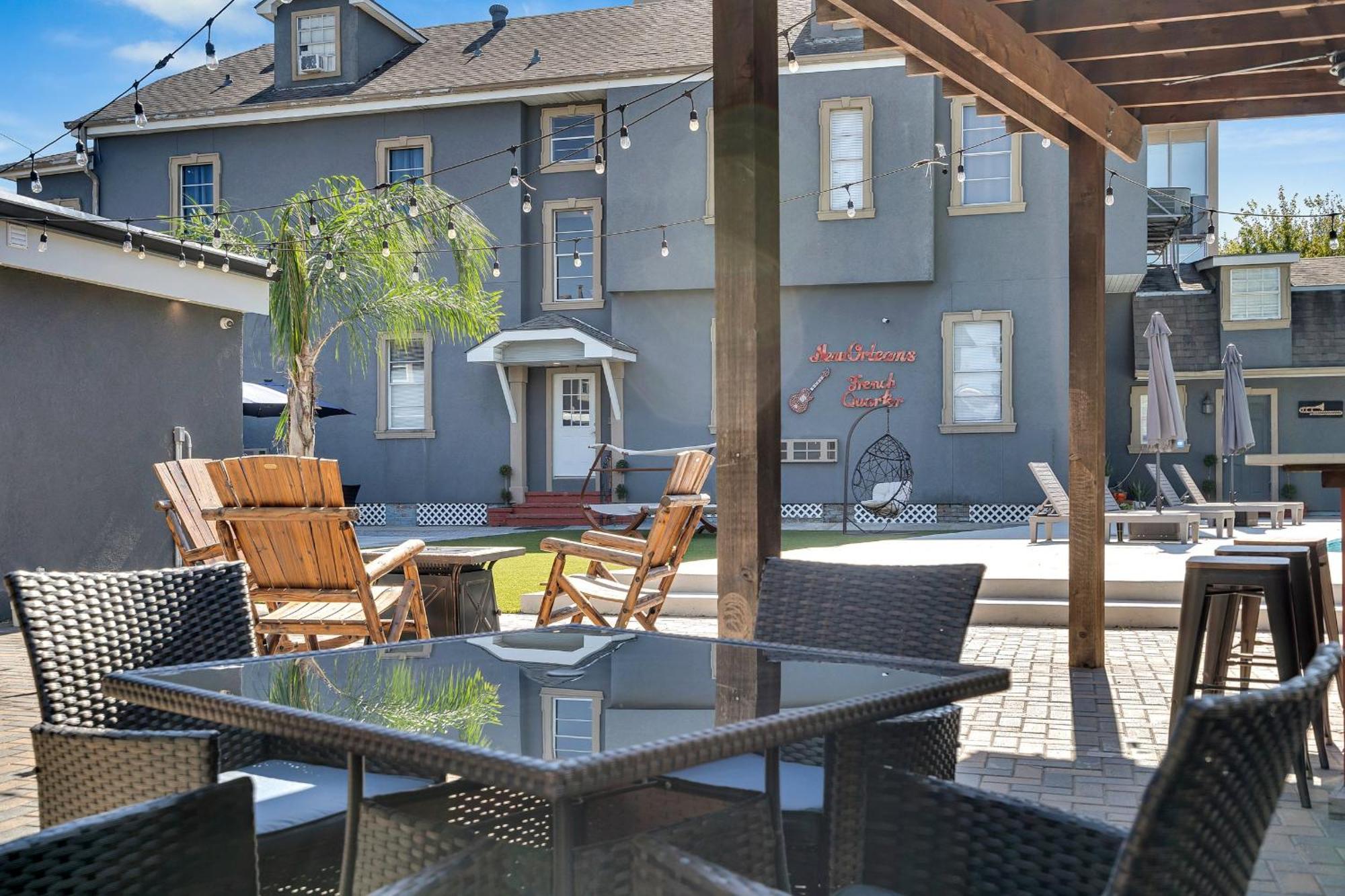 Sleeps 24-Spacious Suites Near Fq W Pool Ню Орлиънс Екстериор снимка